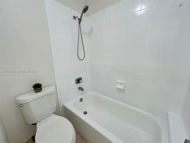 Building Photo - 11047 SW 154th Ct