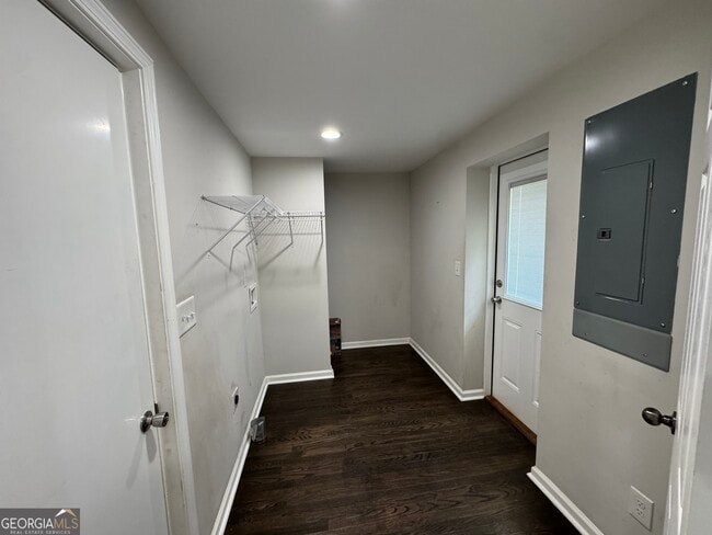 Building Photo - 244 Railroad Ave