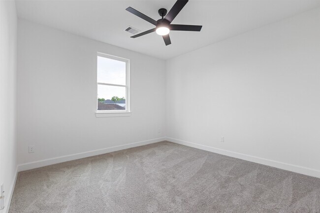 Building Photo - 3613 Gano St