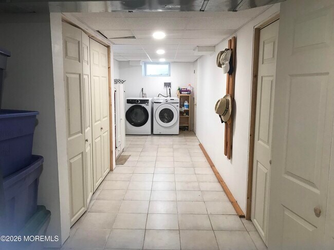 Building Photo - 145 Kemp Ave