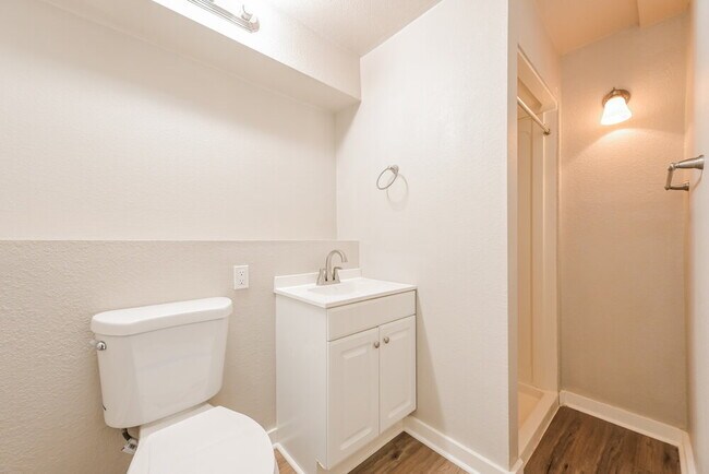 Building Photo - 16282 Bluebell Pl