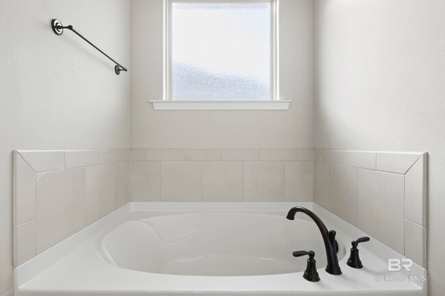 Building Photo - 1049 Stella Rd