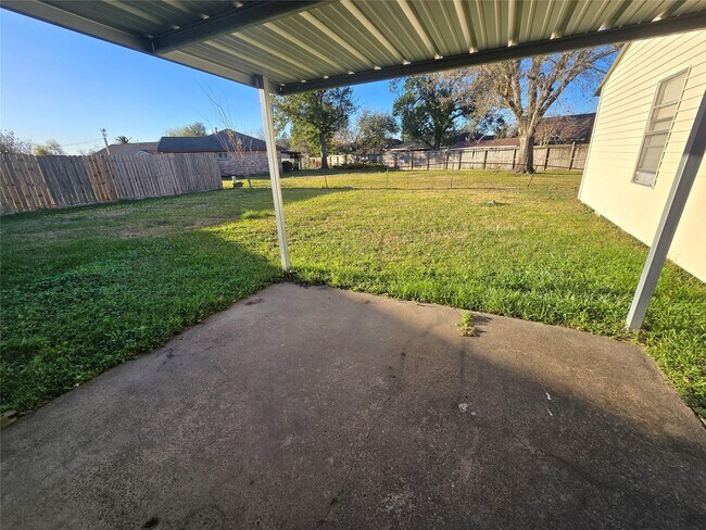 Building Photo - 1411 Dorsetshire Dr