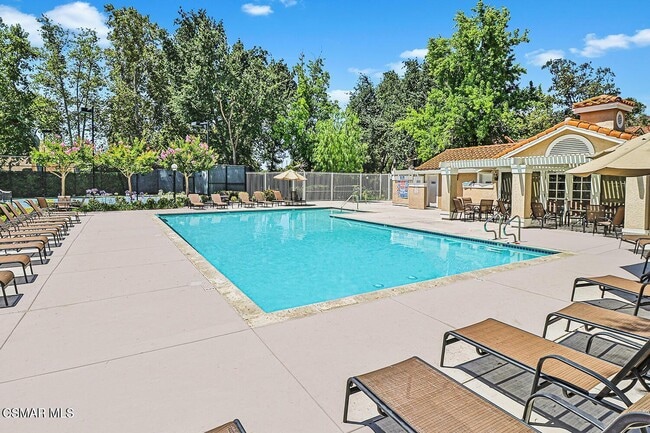Building Photo - 451 Pavarotti Dr