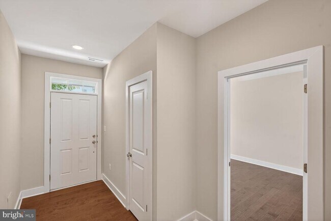 Building Photo - 5128 Ridgeview Retreat Dr