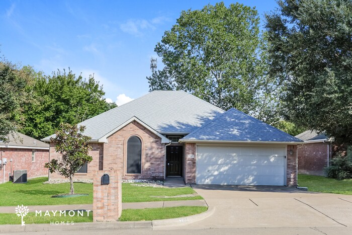 Primary Photo - 722 Mr Haney Dr