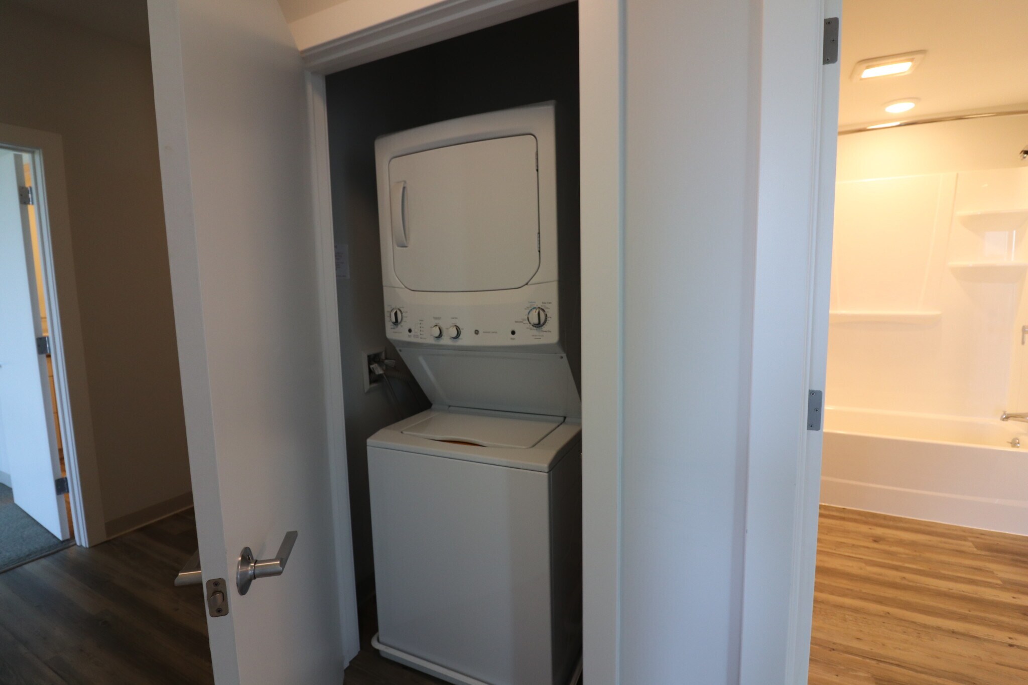 Building Photo - 162 Washington St