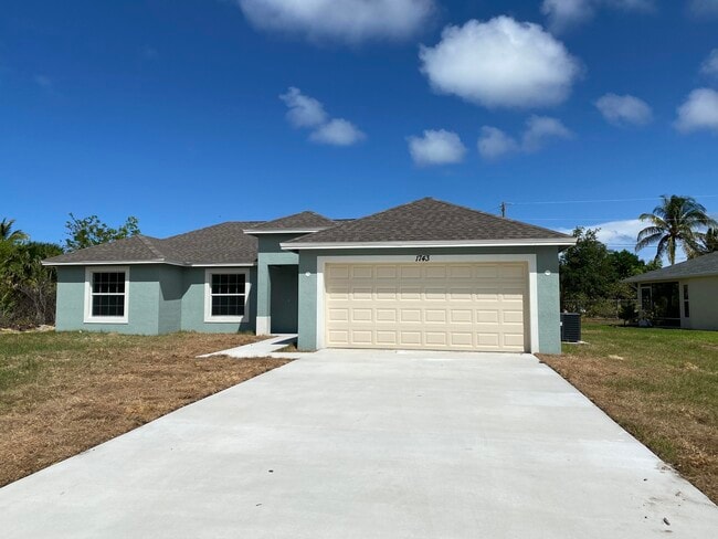 Primary Photo - 1743 SE Gaskins Cir