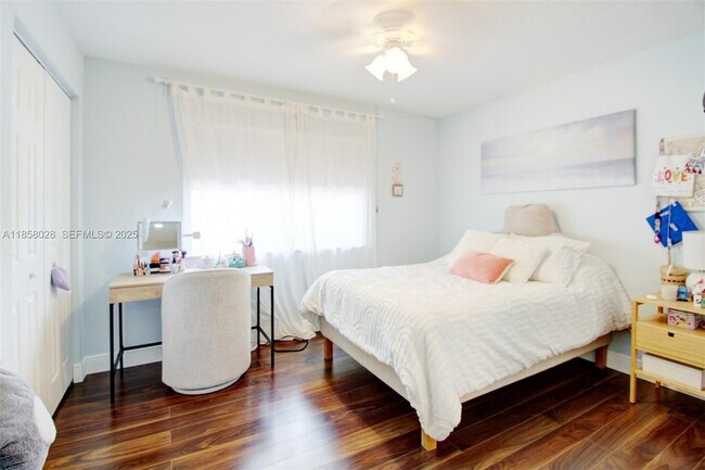 Building Photo - 1610 Sandpiper Cir