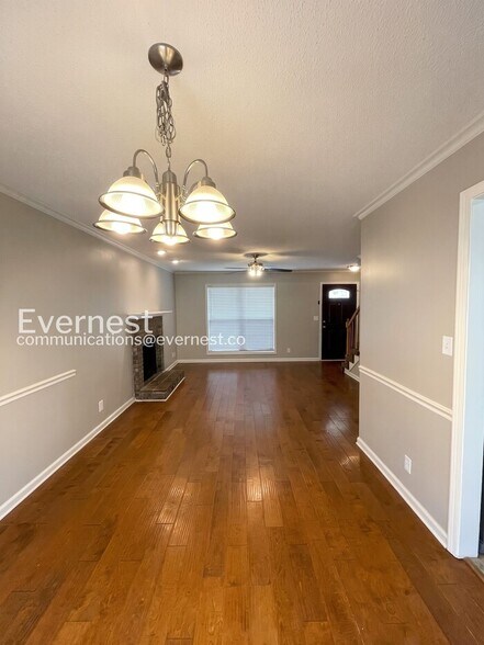 Building Photo - 1035 Summerhaven Rd