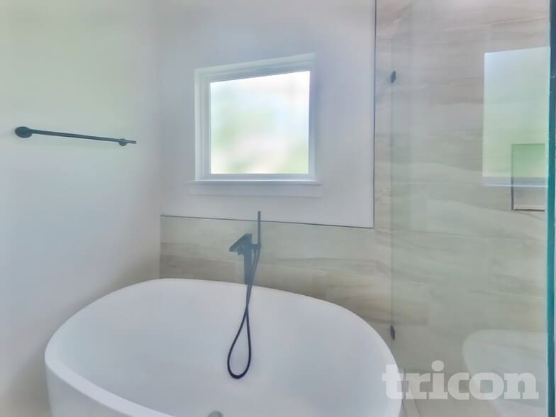 Building Photo - 328 Lakey Rd