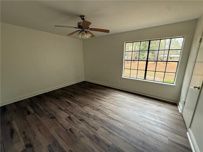 Building Photo - 2333 Burgett Rd