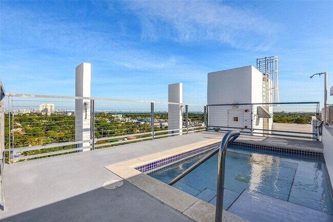 Building Photo - MIAMI LIVE WORK LOFT