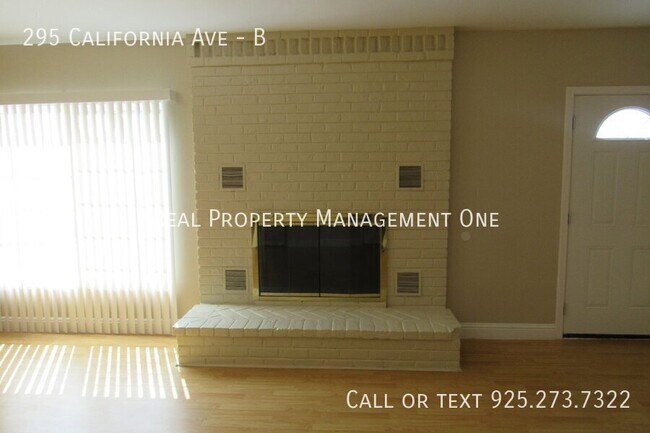 Building Photo - 295 California Ave