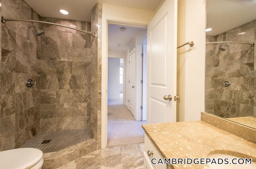 Building Photo - 110 Second St