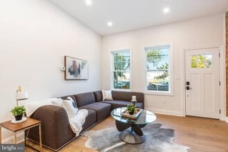 Building Photo - 1842 N 4th St