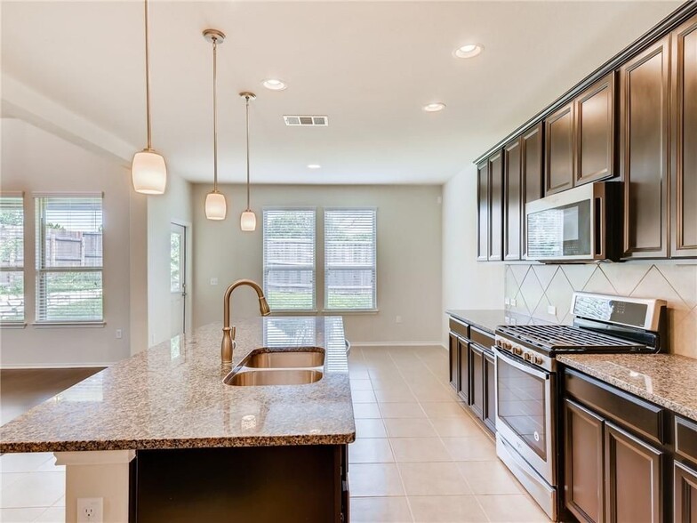 Building Photo - 9801 Tolima Dr