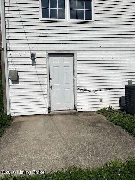 Building Photo - 1711B Cliff Ridge Ct