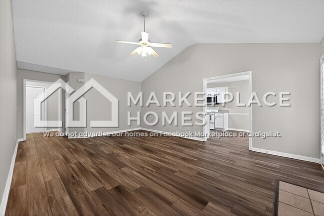 Building Photo - 1700 Crabtree Cir