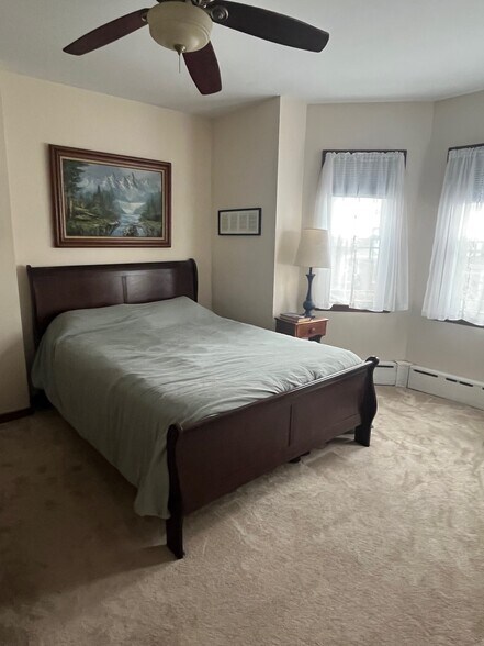 Building Photo - 511 Stanwood St