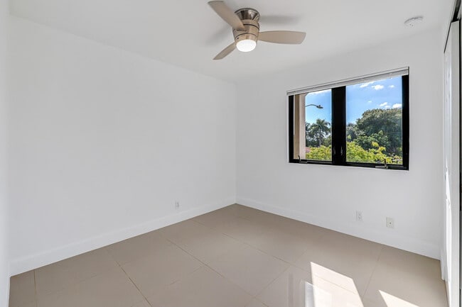 Building Photo - 456 NW 41st St