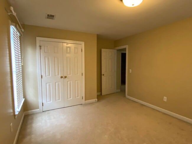 Building Photo - Orchard Farms, 4 Bedroom 2.5 Bath