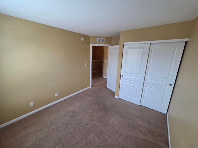 Building Photo - 107 Driscoll Ln