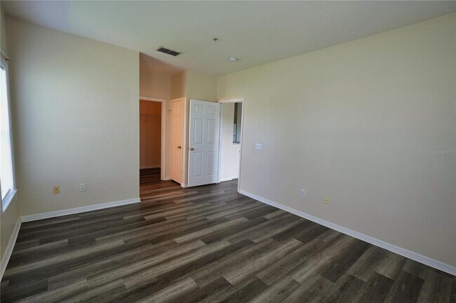 Building Photo - 3757 Conroy Rd