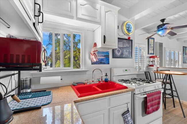 Building Photo - 1131 10th St