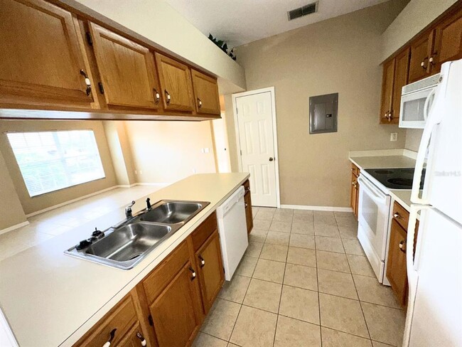 Building Photo - 905 Eagle Pond Dr