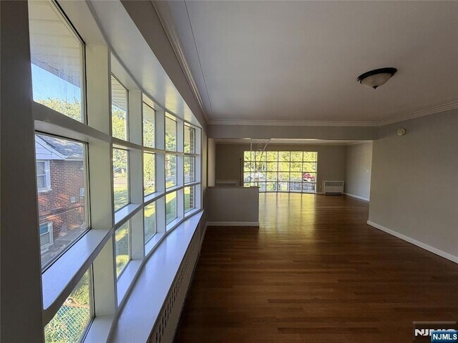Building Photo - 1069 Palisade Ave