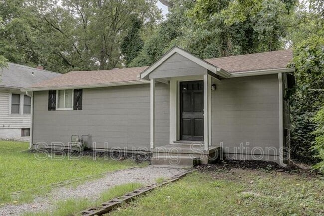 Primary Photo - 1102 S Crisp Ave