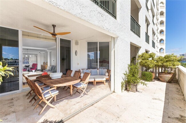 Building Photo - 20165 NE 39th Pl