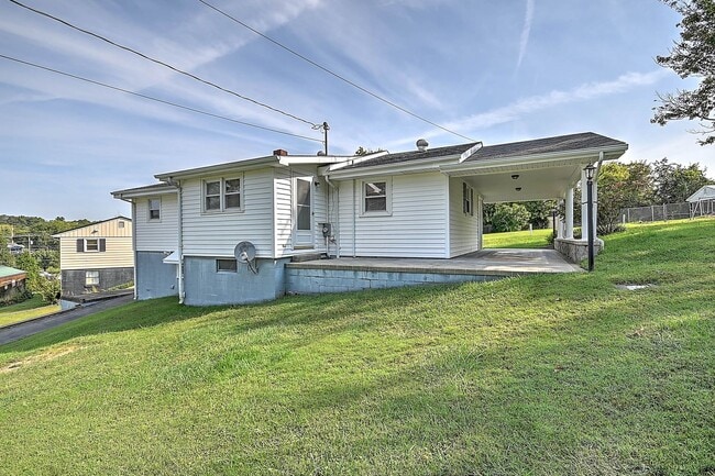 Building Photo - 135 Hixon Cir