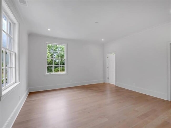 Building Photo - 3625 Tuxedo Rd NW