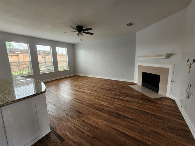 Building Photo - 529 Roundrock Ln