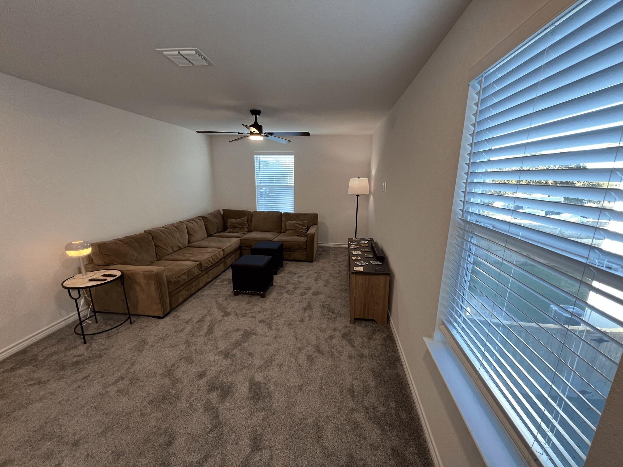 Loft (furnished) - 4845 Park Gln