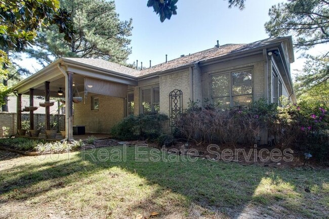 Building Photo - 3181 Cheval Dr