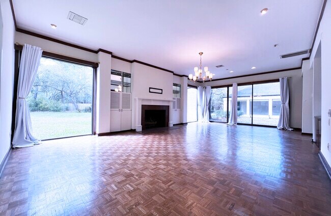 Building Photo - 19 Windermere Ln