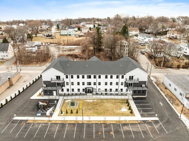 Building Photo - 631 Franklin St