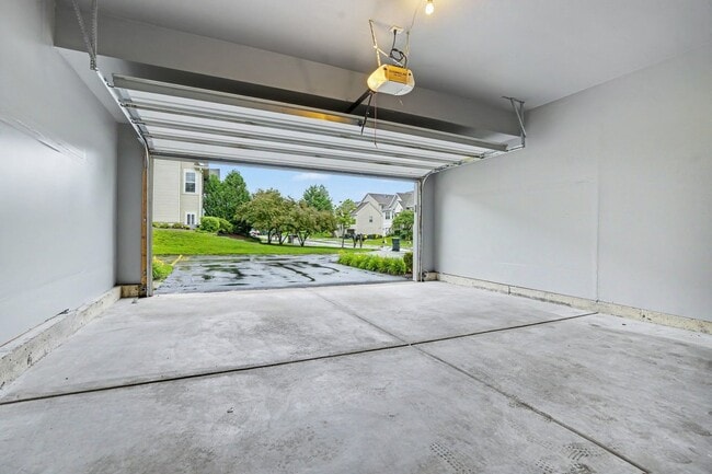 Building Photo - 937 Emerald Dr