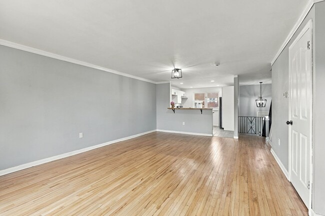 Building Photo - 840 Hilton Dr