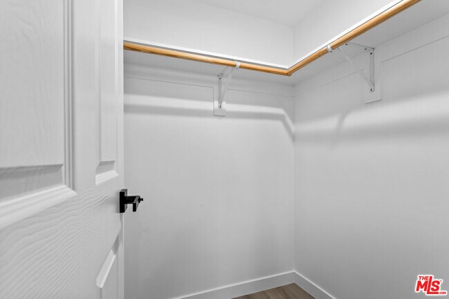 Building Photo - 442 E 118th St