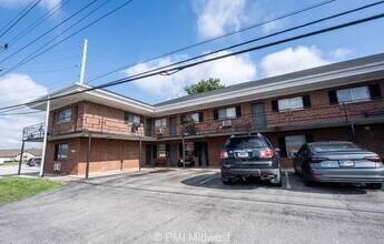 Building Photo - "Charming 1-Bedroom Apartment in Avon with...