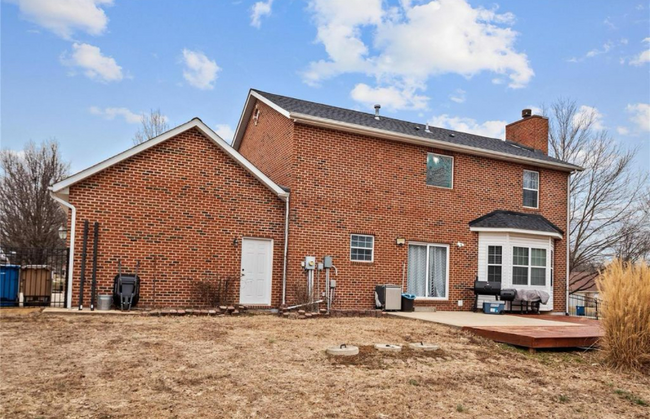 Building Photo - 4 Hill Valley Dr