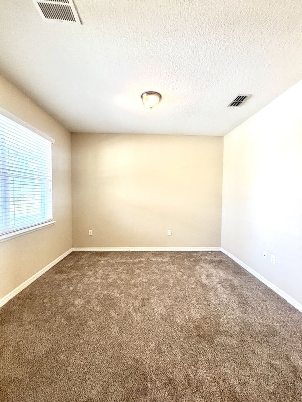 Building Photo - 8554 Tallfield Ave