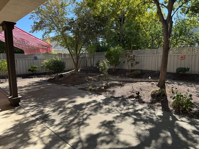Building Photo - Cute home in Sun City Roseville 55+ community