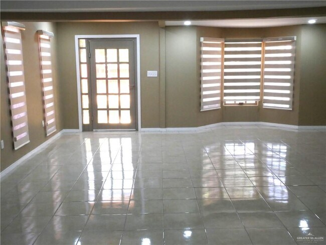 Building Photo - 31 Tamaulipas St