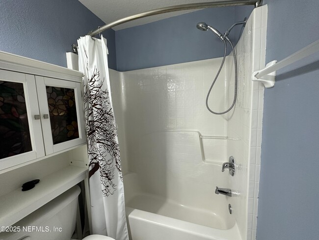 Building Photo - 11197 Castlemain Cir W