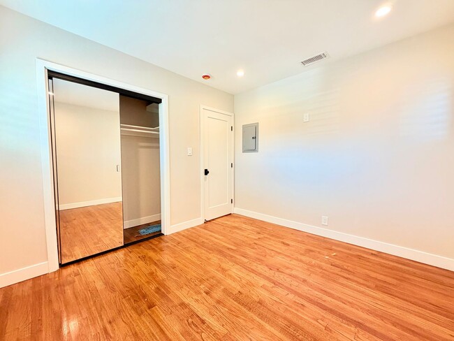 Building Photo - Verdura Street